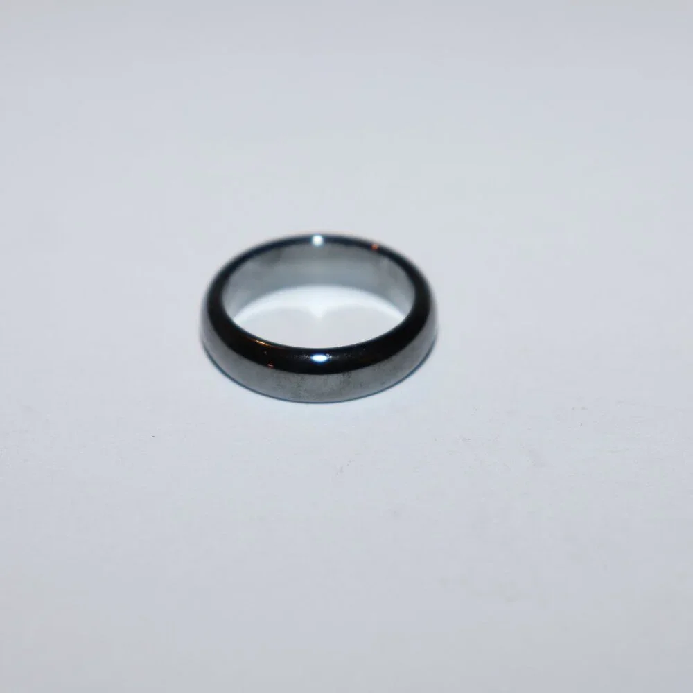 Natural Hematite Ring – Size 8.5 Cool Shine · Smooth Finish · Subtle Drama